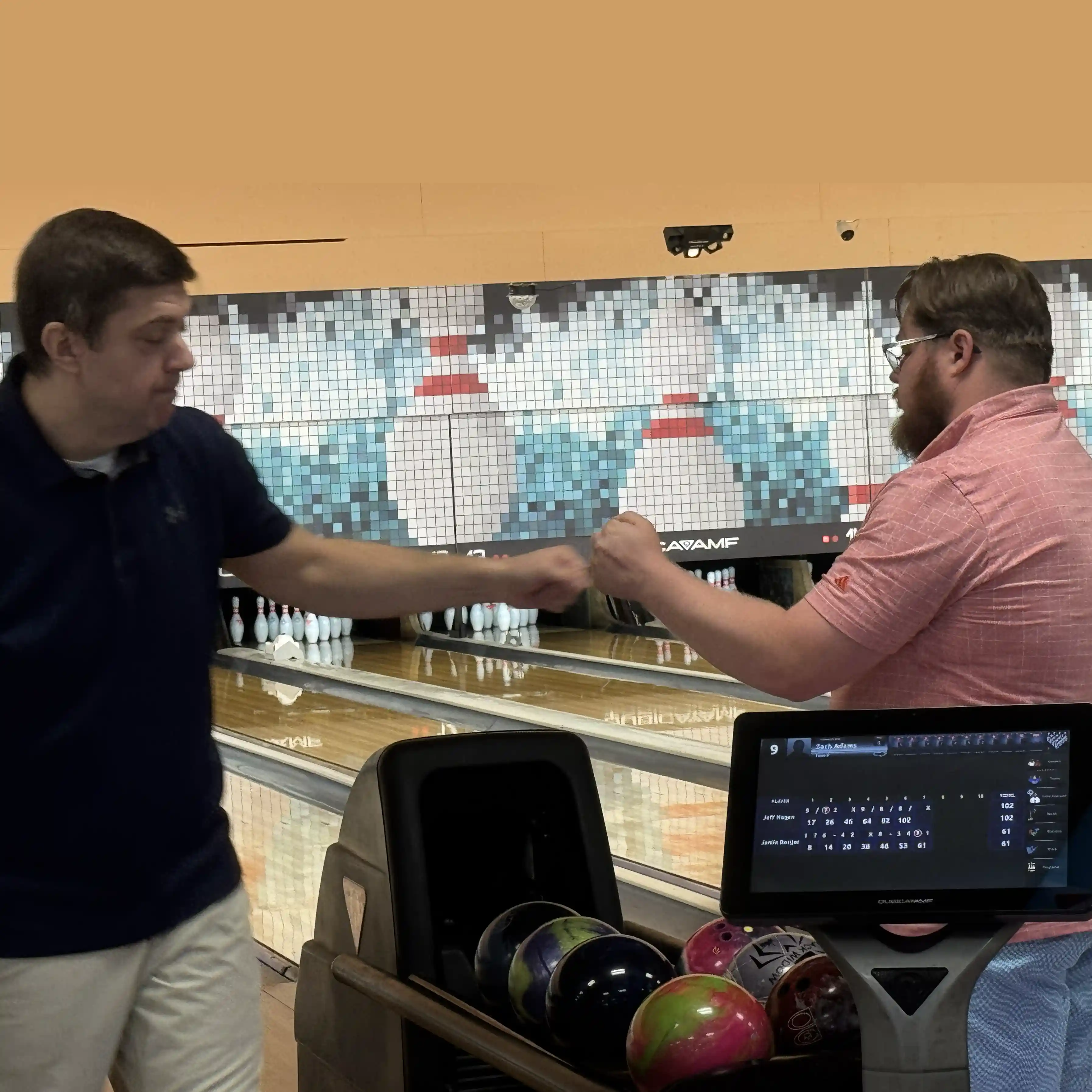 bowling-team-building