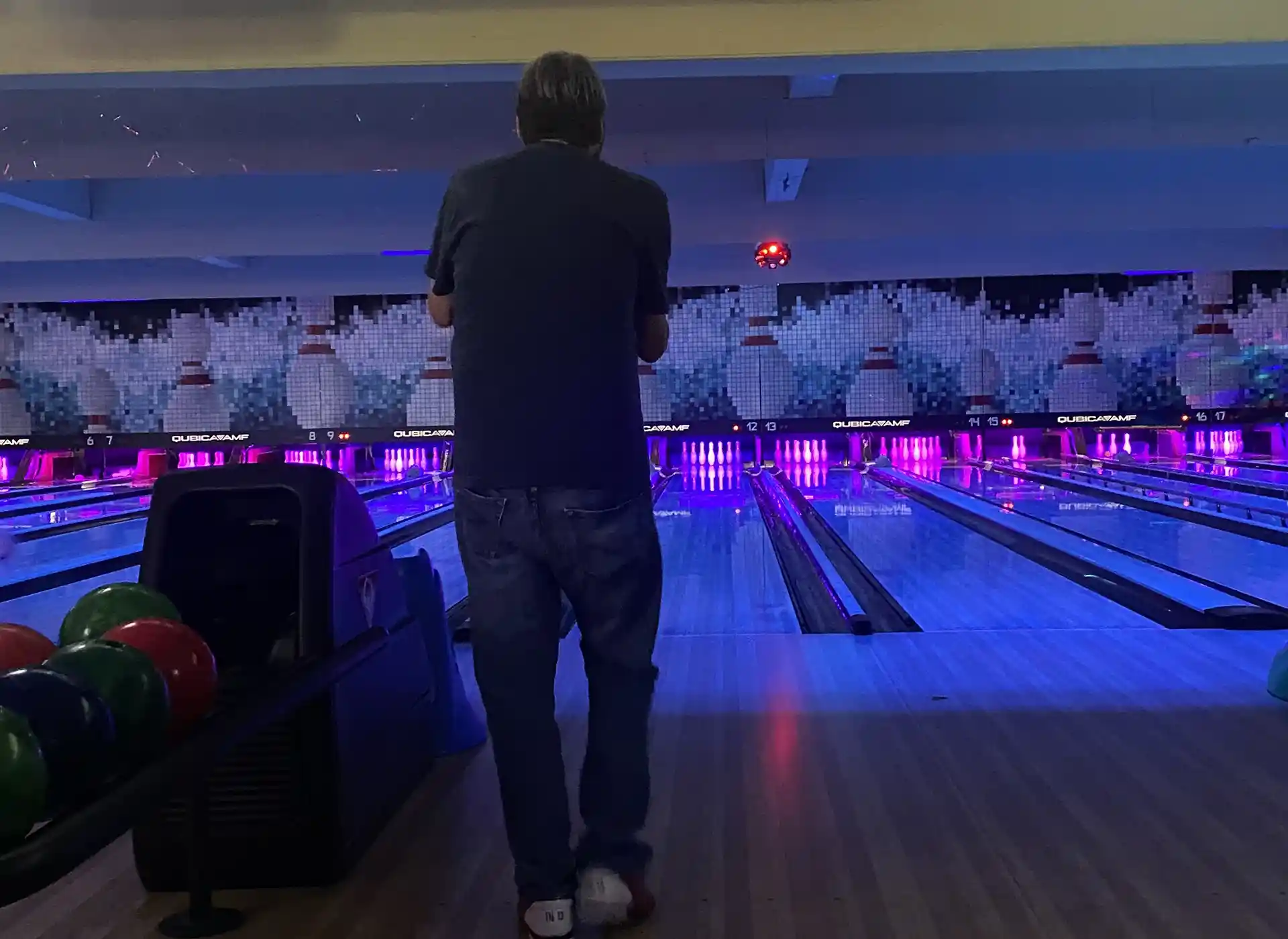 cosmic-bowling-gresham